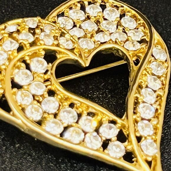 Vintage Rhinestone Crystal Brooch Lacy Filigree Heart Gold Tone BEAUTIFUL 1486 - Picture 4 of 8
